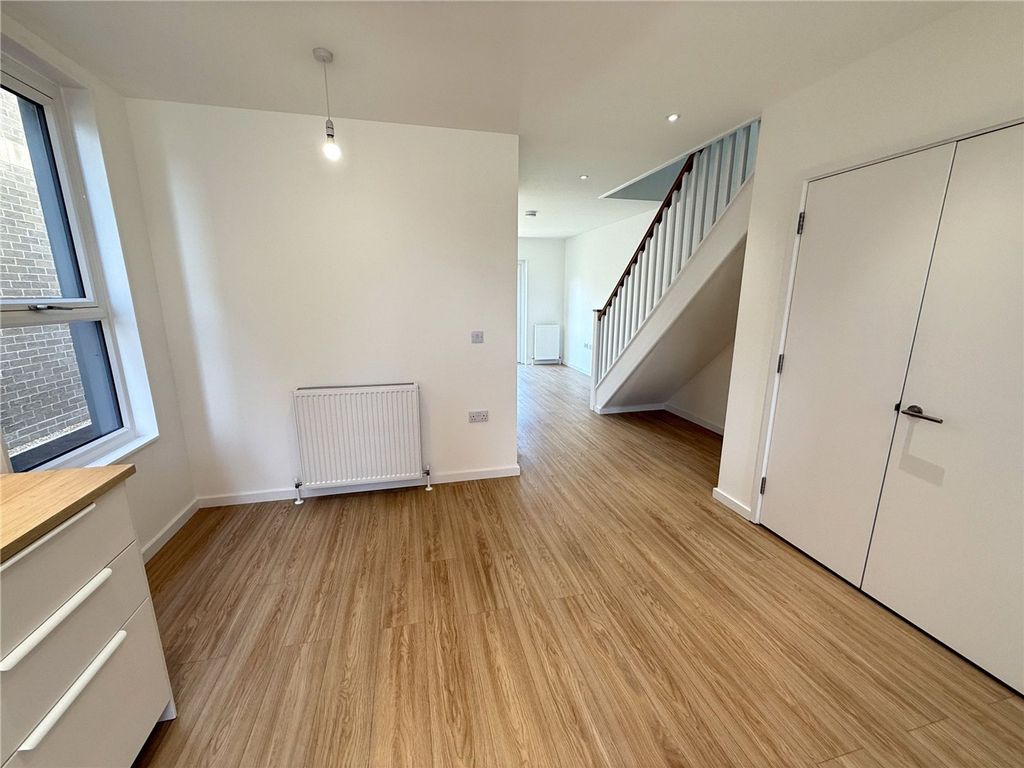 Property photo 2 of 11 Picture No. 10