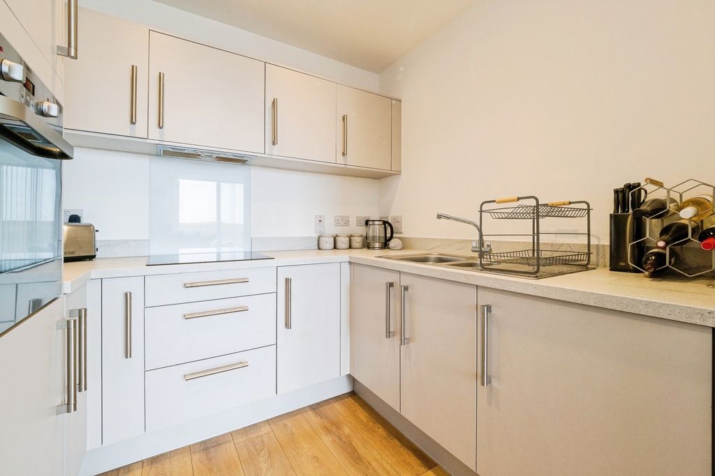 Property photo 2 of 17 Pbox-Img.Jpg