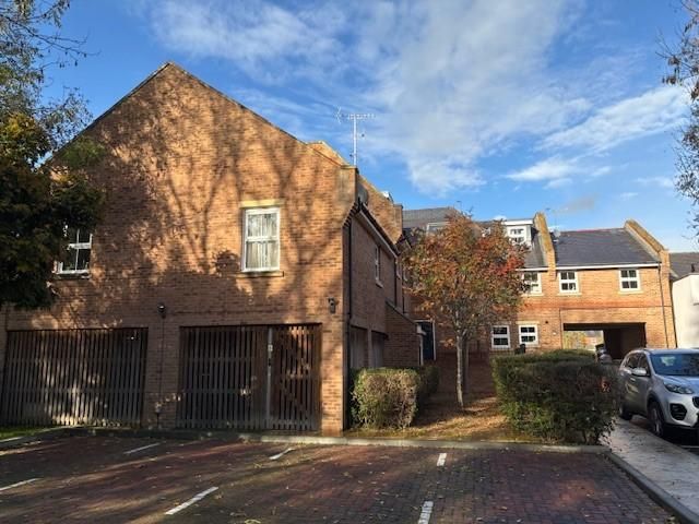 Property photo 3 of 11 Property