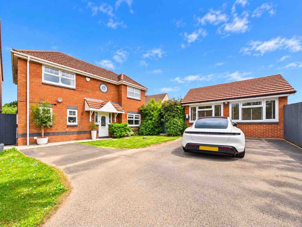 Property photo 1 of 41 4 Bed Detached House For Sale Patreane Way, Cardiff Cf5 4Sa