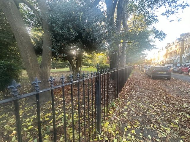 Property photo 2 of 8 St Andrews Square 