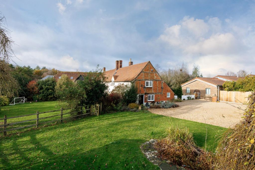 Property photo 2 of 21 Old Farmhouse (11 Of 48).Jpg