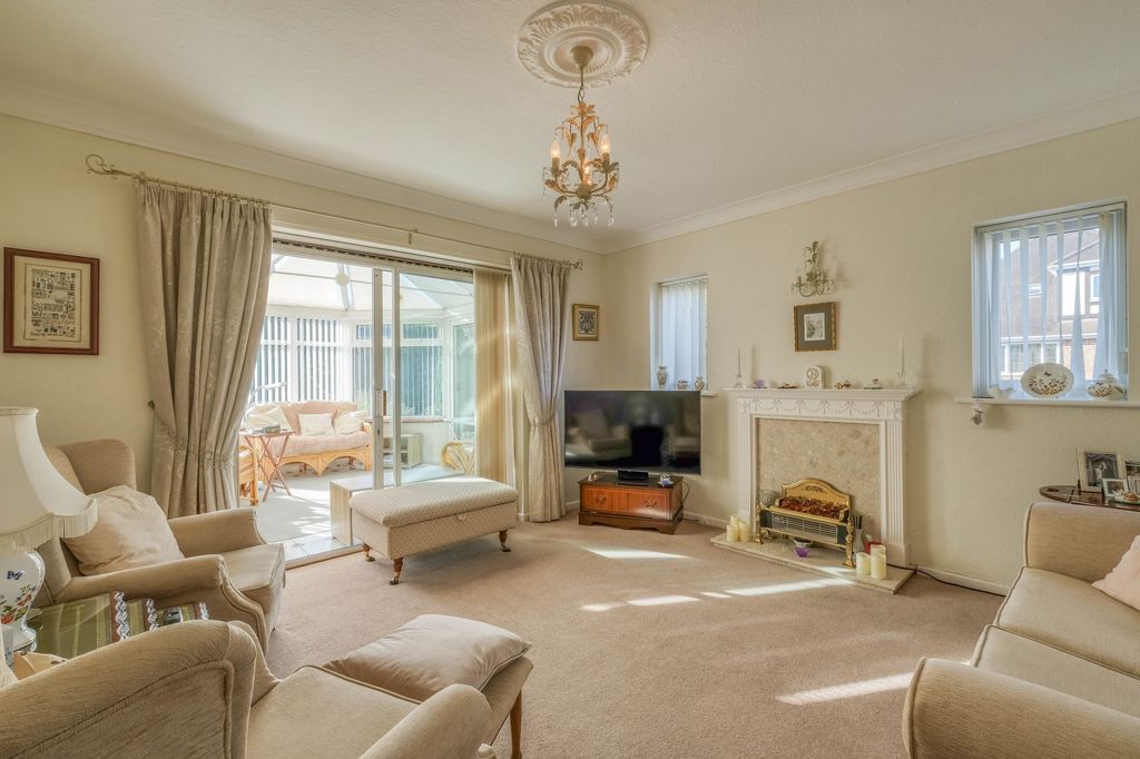 Property photo 3 of 25