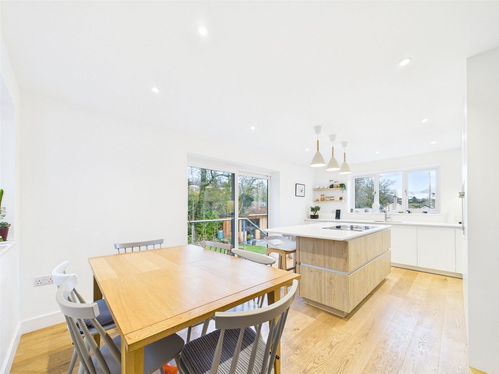 Property photo 3 of 20 Picture No. 10