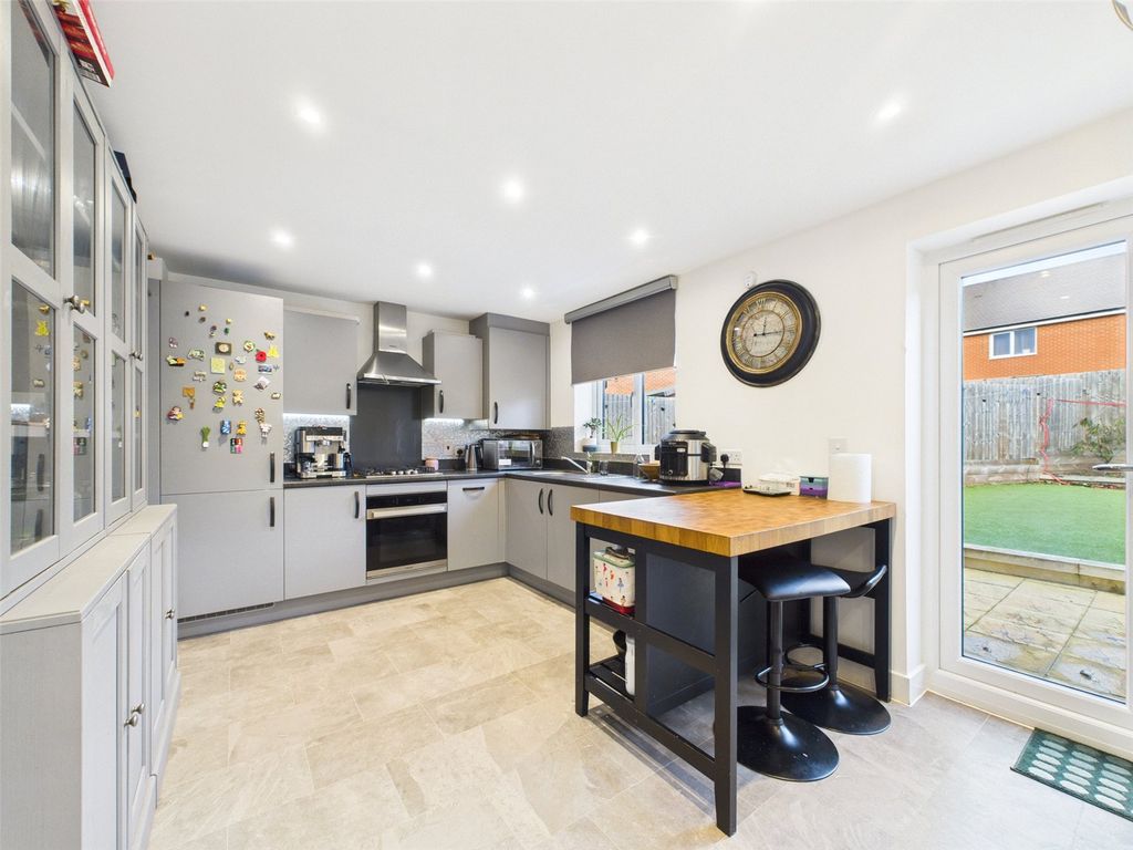 Property photo 3 of 12 Picture No. 14