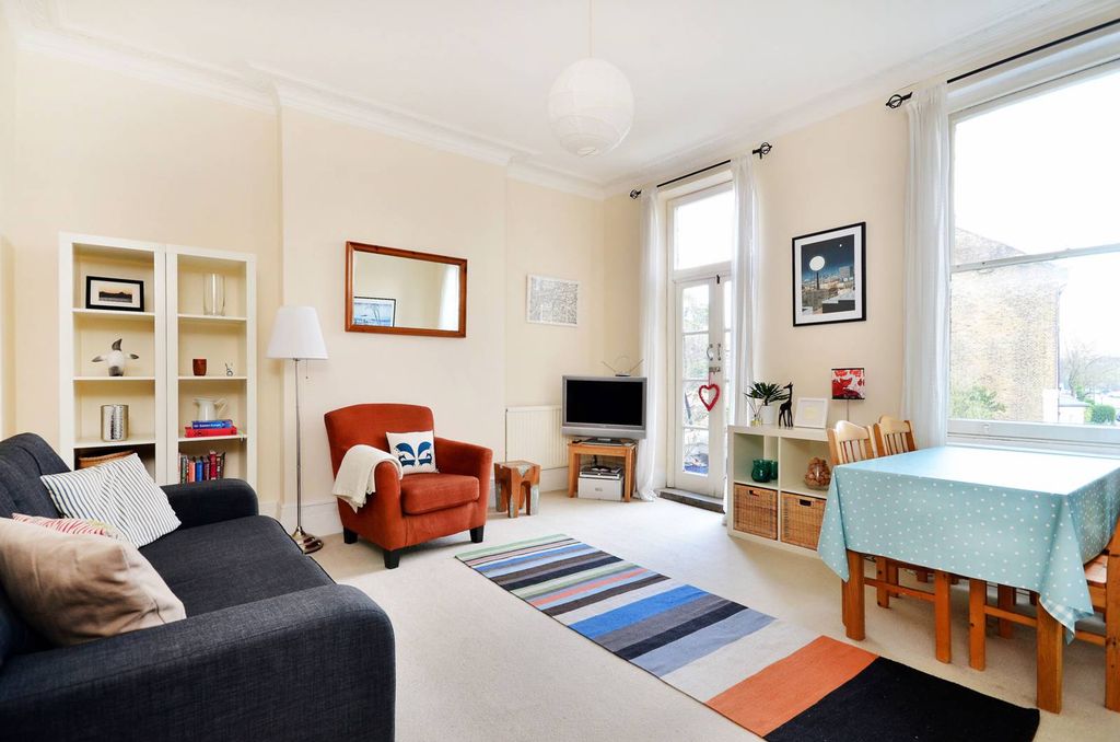 Property photo 2 of 8