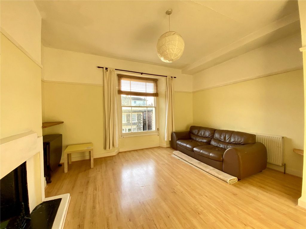 Property photo 2 of 11 Picture No. 19