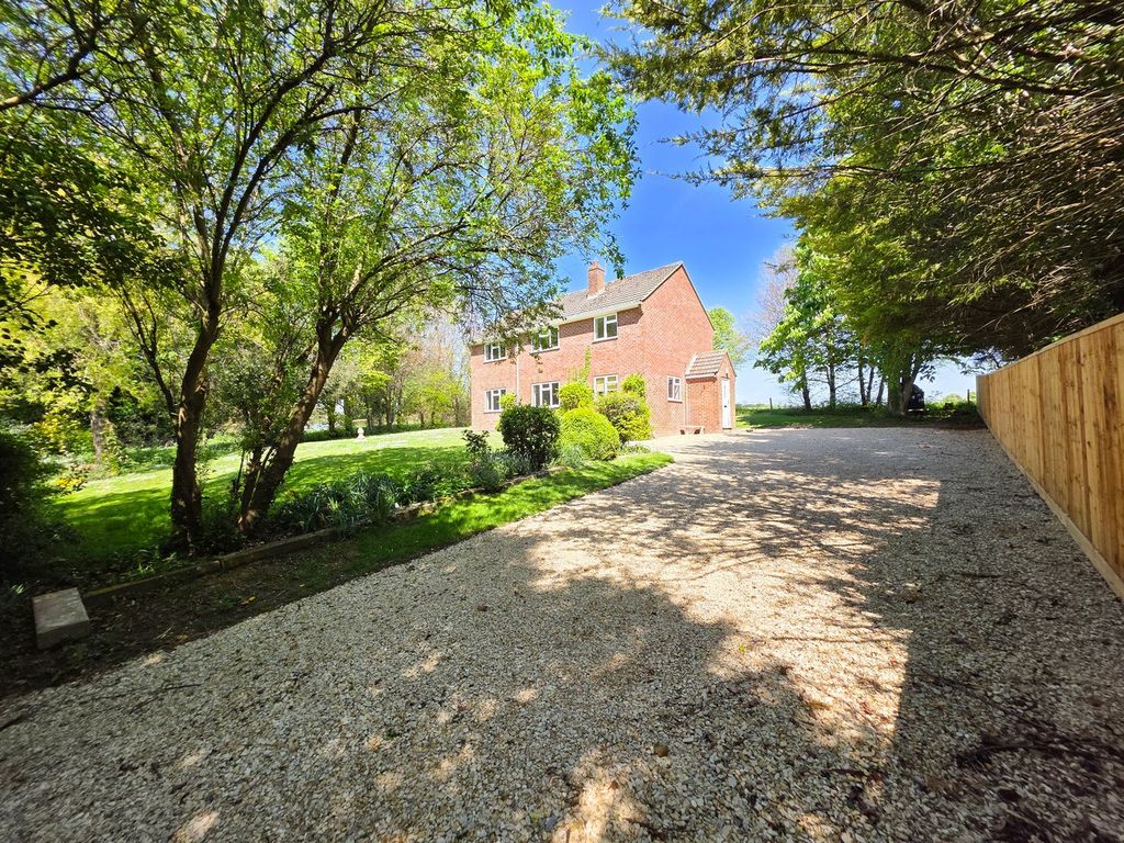 Property photo 1 of 23