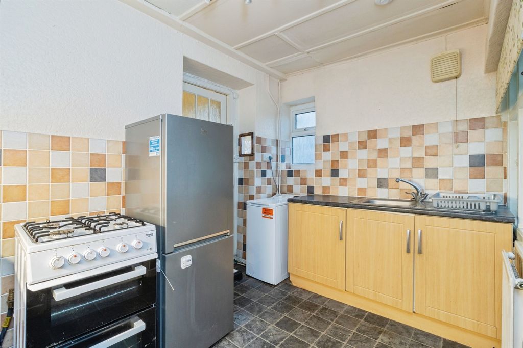 Property photo 3 of 24