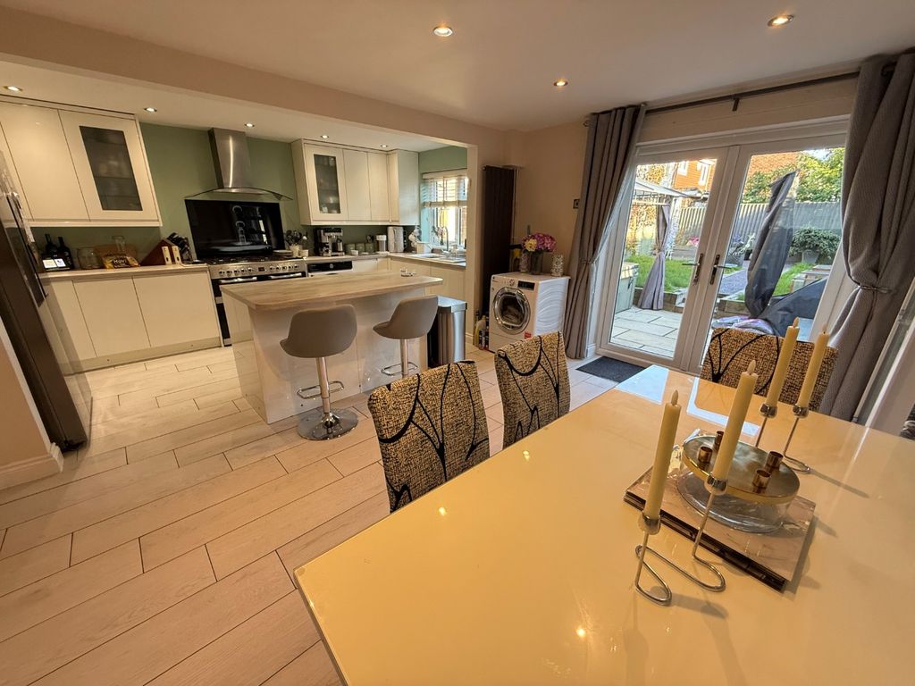 Property photo 2 of 17 2893261
