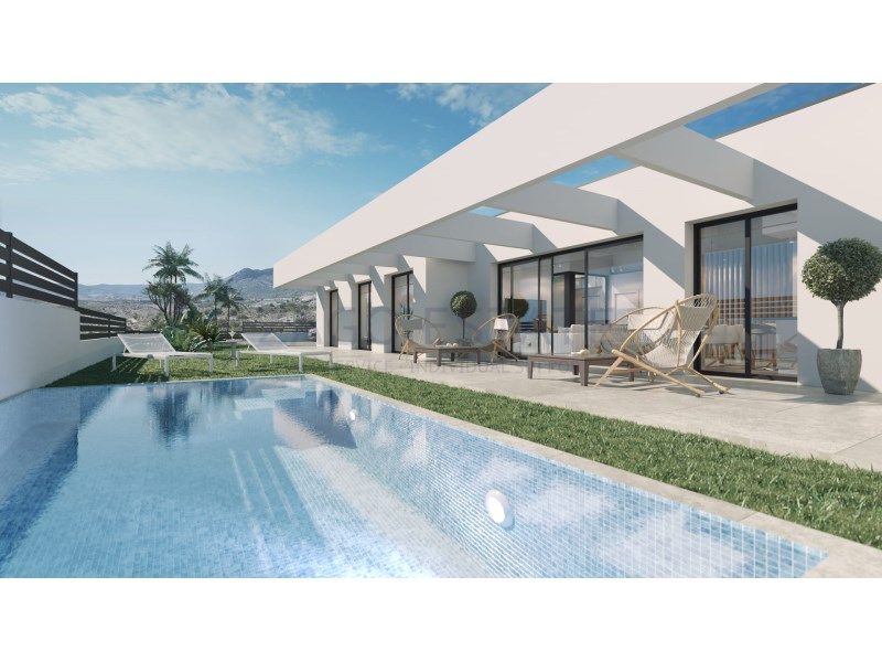 Property photo 1 of 33