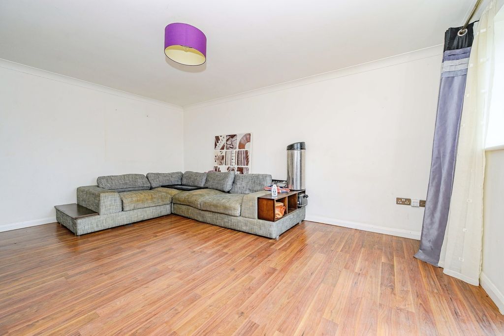 Property photo 3 of 14 Photo