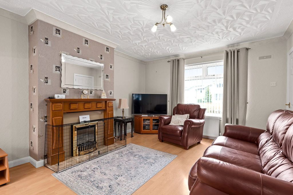 Property photo 2 of 24