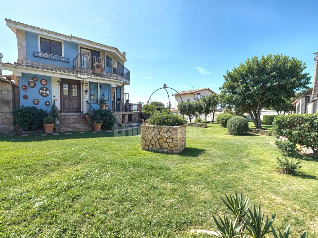 Property photo 2 of 41