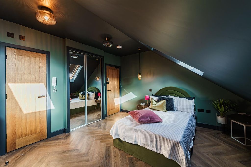 Property photo 1 of 20 052-A7R03356-Hdr.Jpg