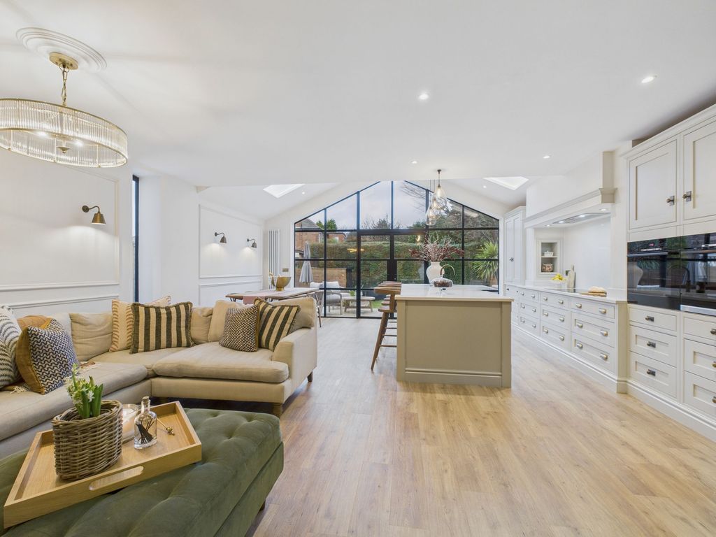 Property photo 2 of 35 Open Plan Family Dining Kitchen