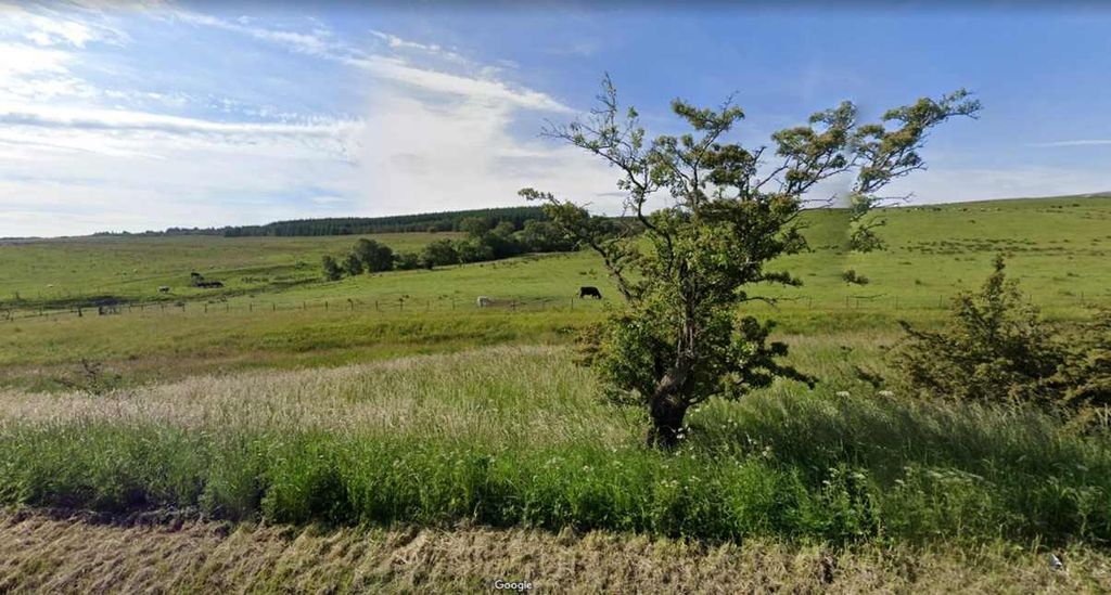 Property photo 3 of 9