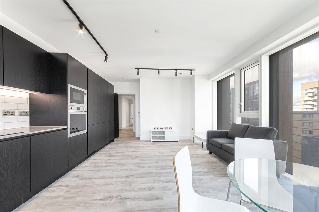 Property photo 3 of 18 Picture No. 22