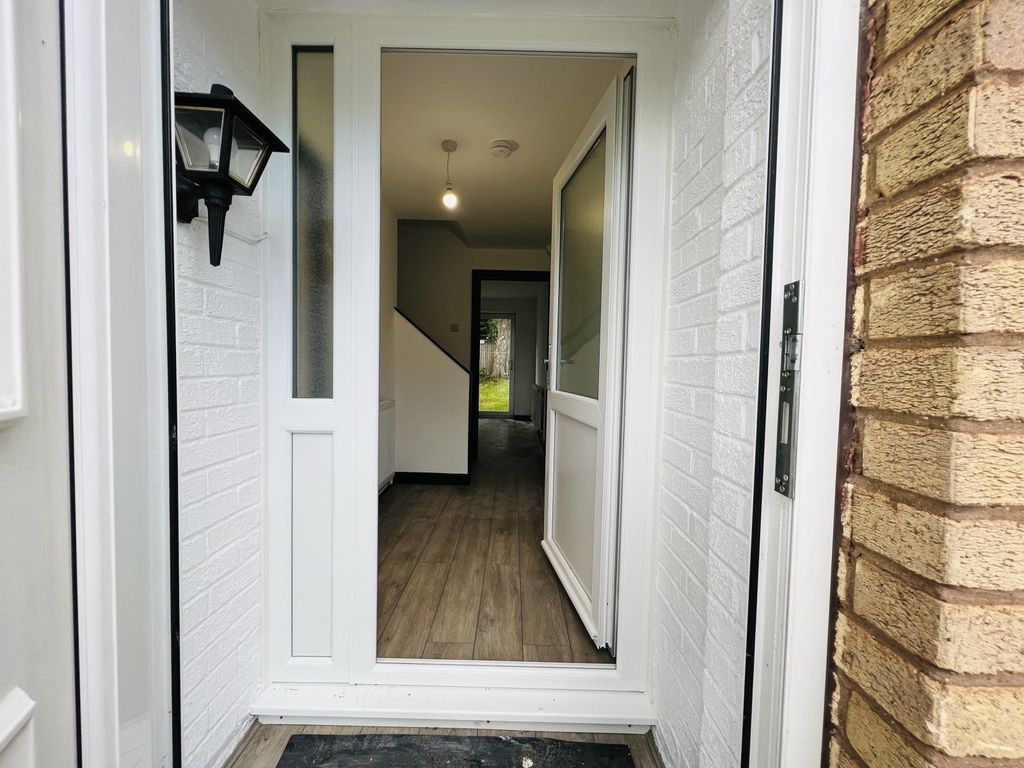 Property photo 3 of 13 Entrance