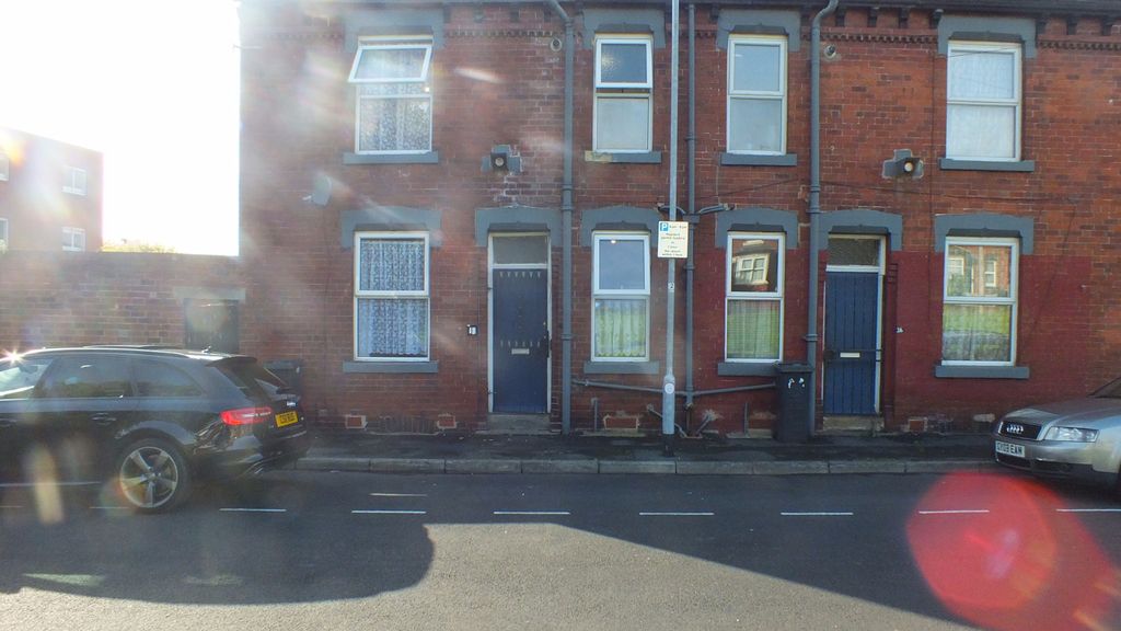 Property photo 1 of 6