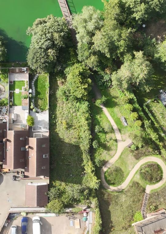 Property photo 3 of 4 Drone