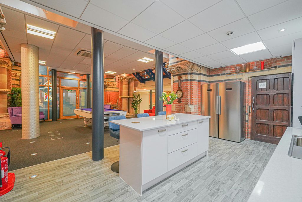 Property photo 3 of 19 Image00033.Jpeg