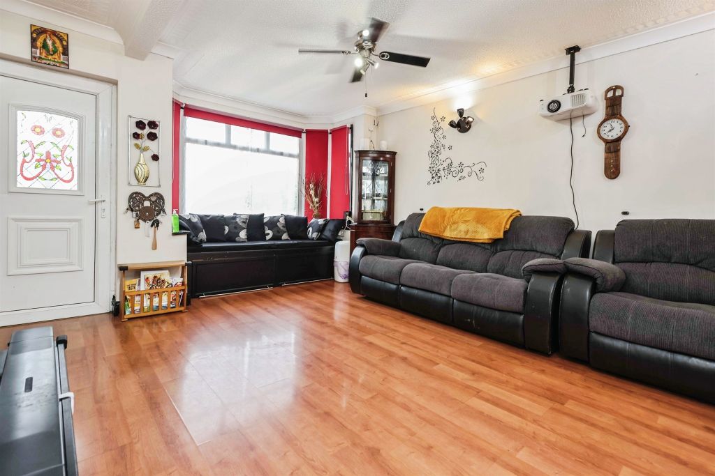 Property photo 3 of 17