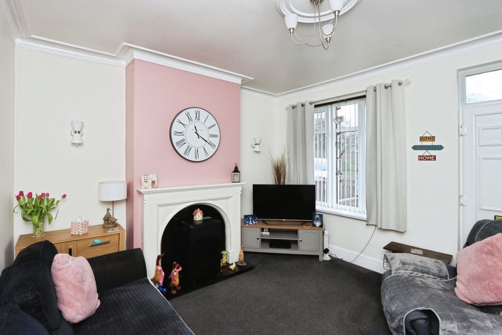 Property photo 3 of 20 Pbox-Img.Jpg