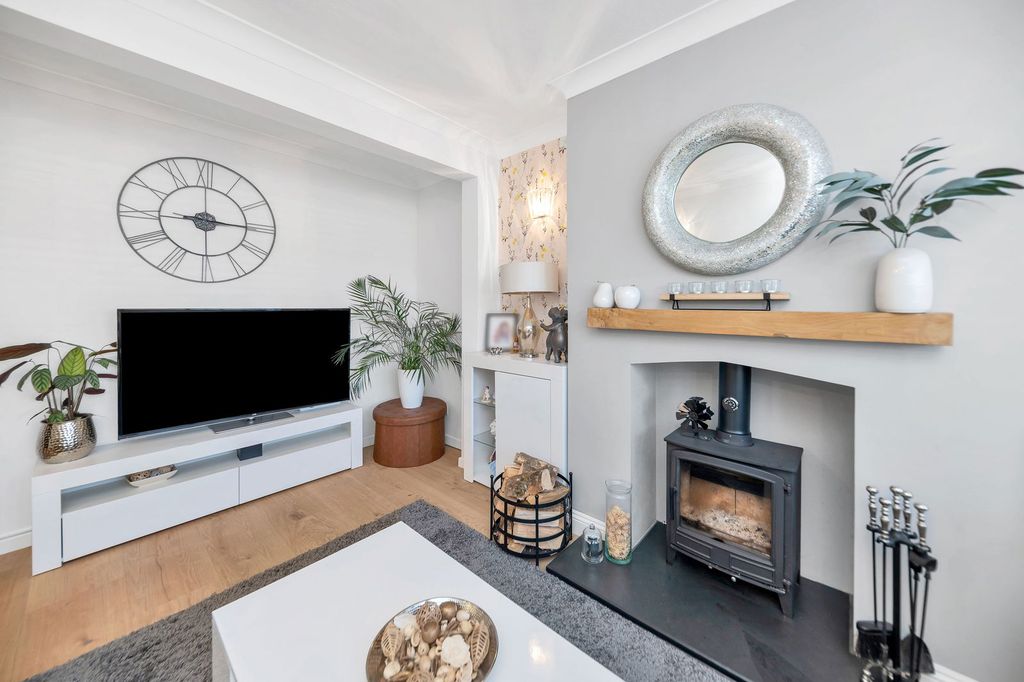 Property photo 3 of 20