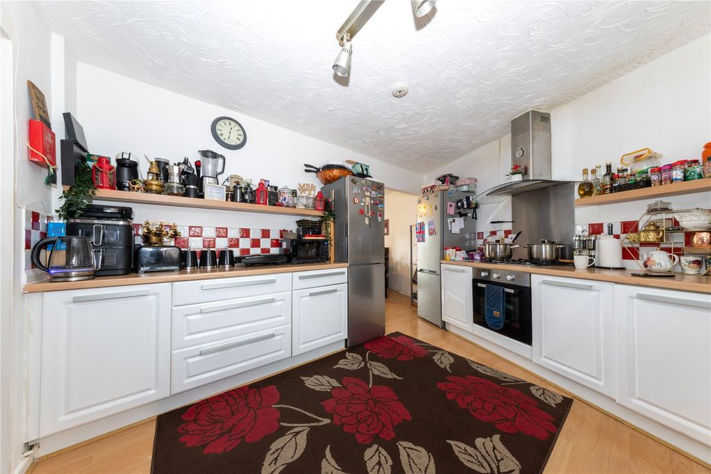Property photo 3 of 13 Kitchen
