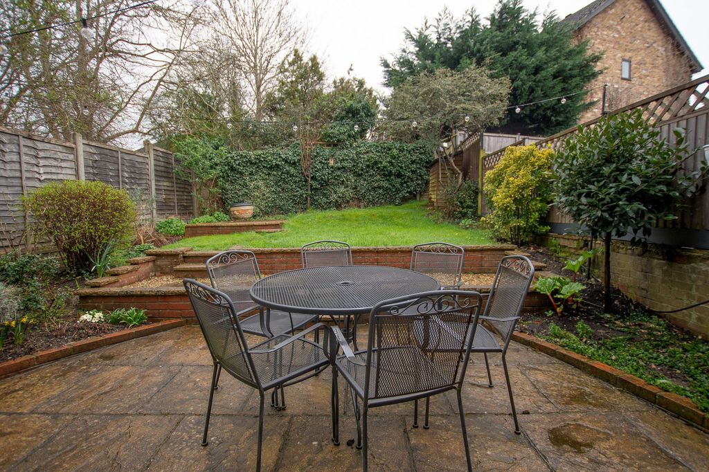 Property photo 3 of 13 Garden