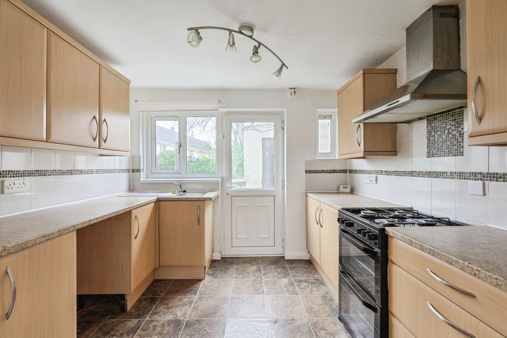 Property photo 3 of 20 Pbox-Img.Jpg