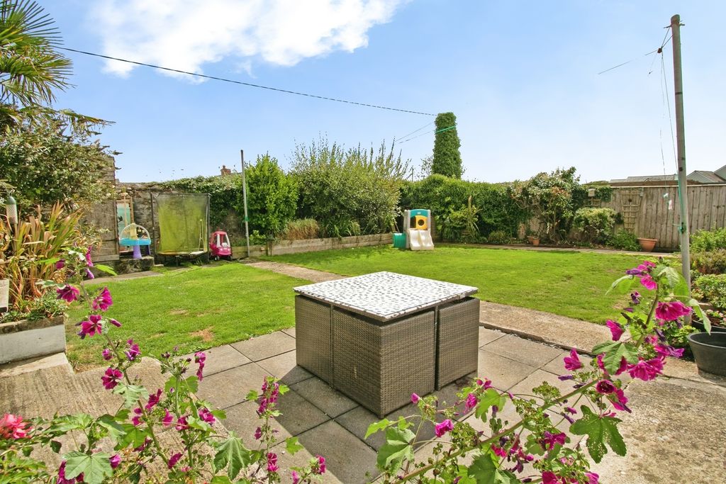 Property photo 3 of 19 Pbox-Img.Jpg