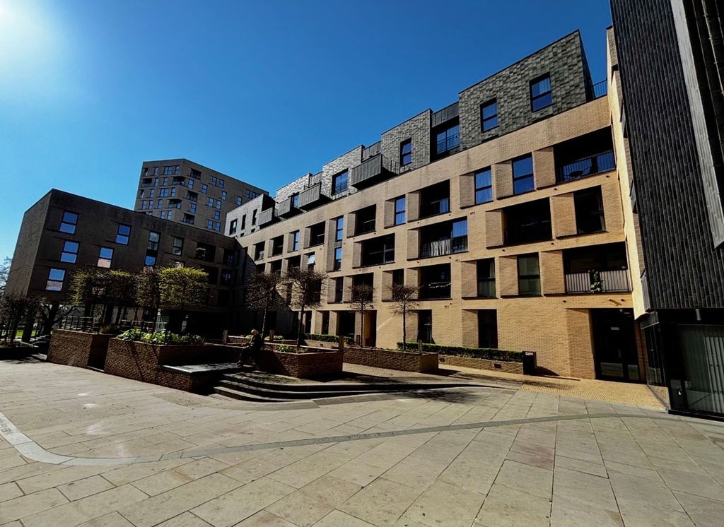 Property photo 1 of 18