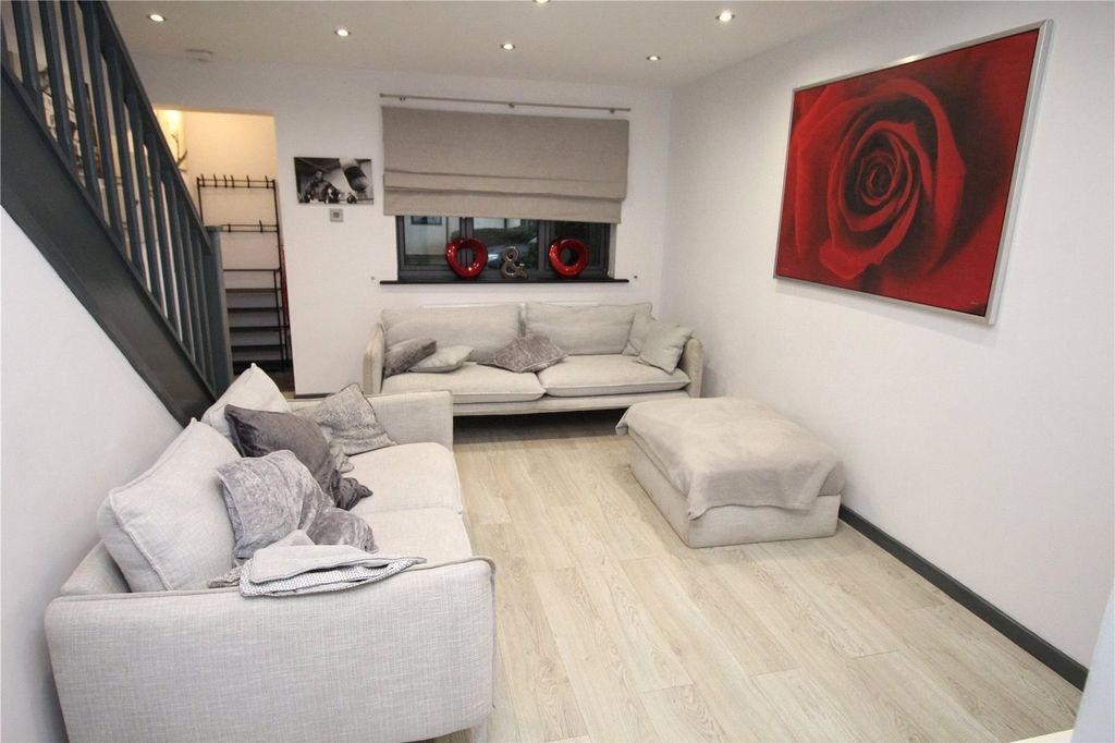 Property photo 2 of 10 Lounge/Dining Room