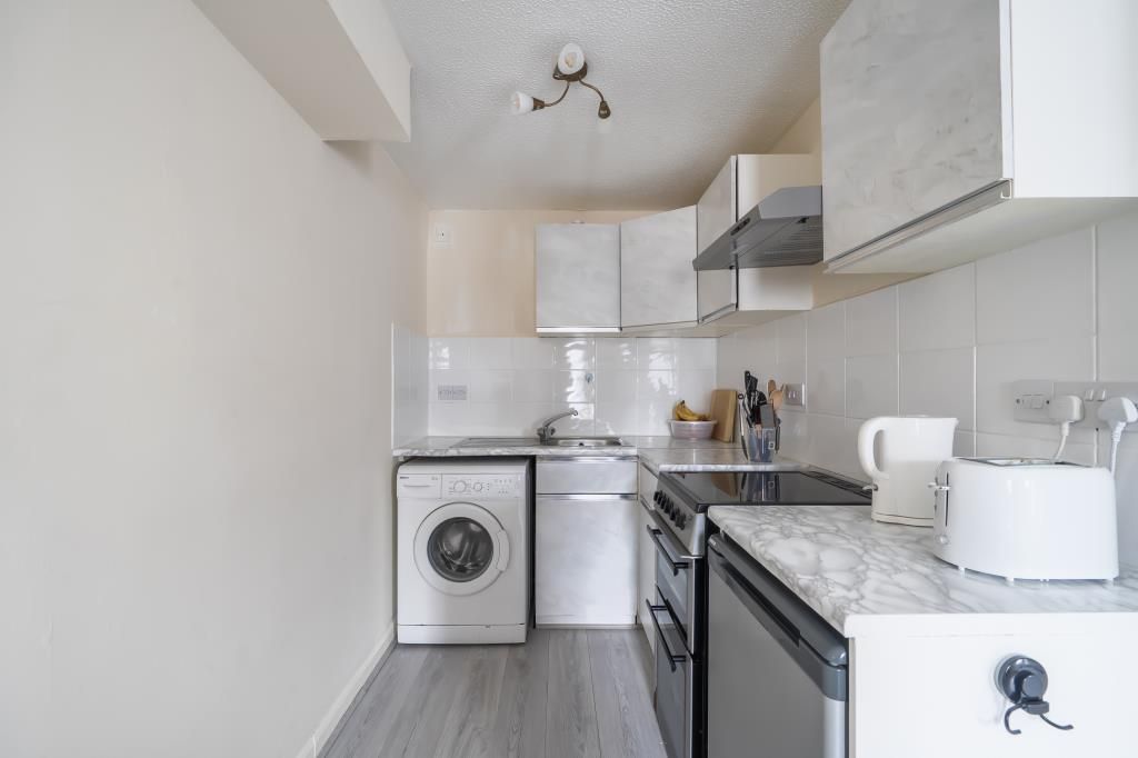 Property photo 2 of 8 Kitchen