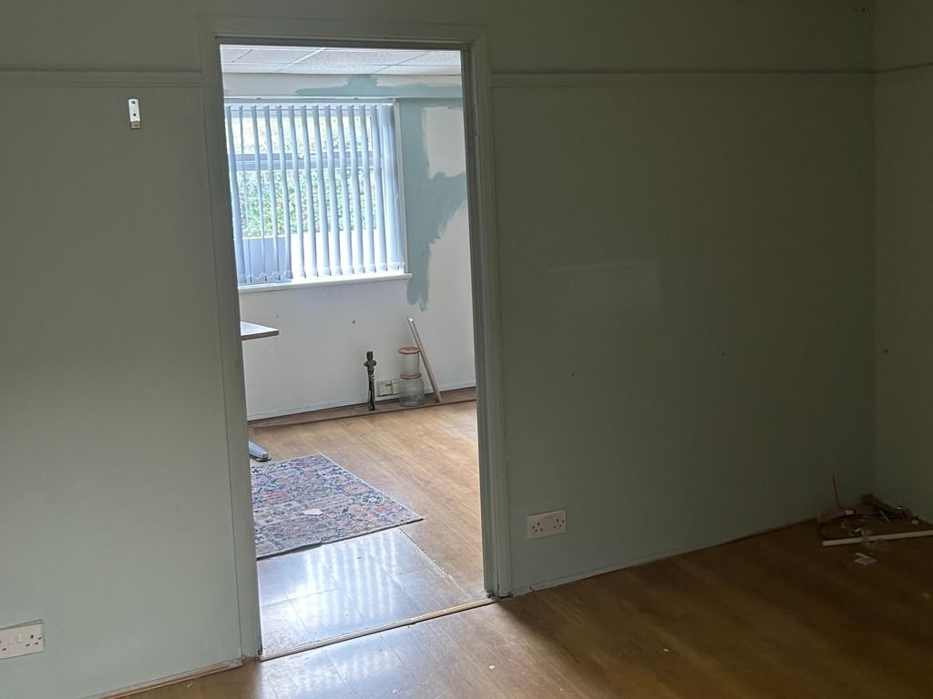 Property photo 3 of 6 Photo 6