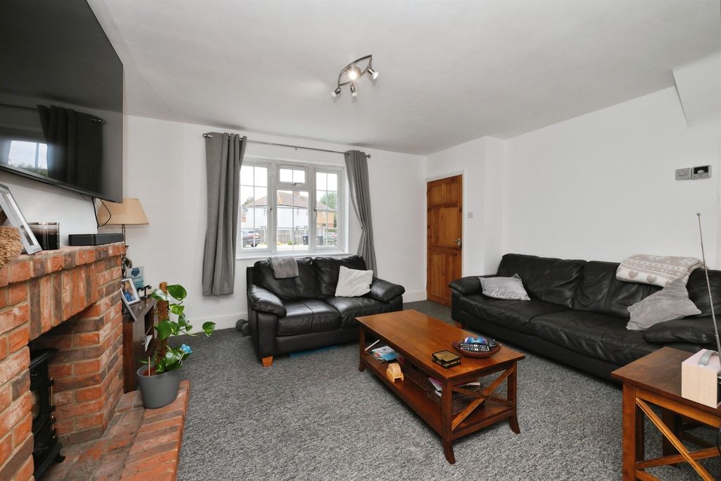 Property photo 3 of 18