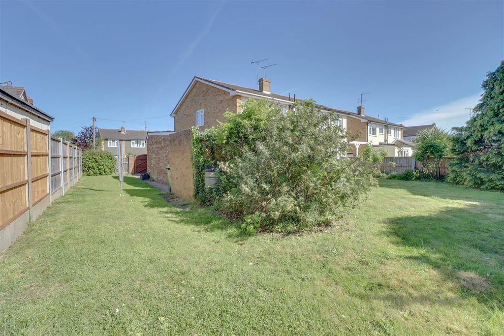 Property photo 2 of 23 86 Deirdre Avenue-20.Jpg