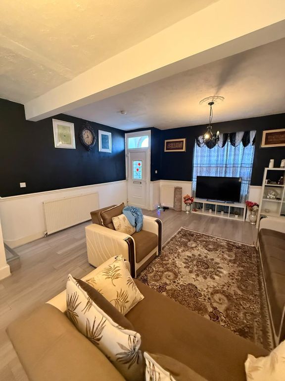 Property photo 1 of 12 Photo 13