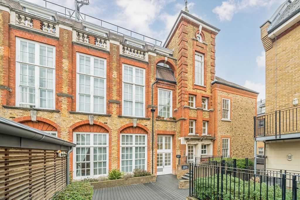 Property photo 1 of 6