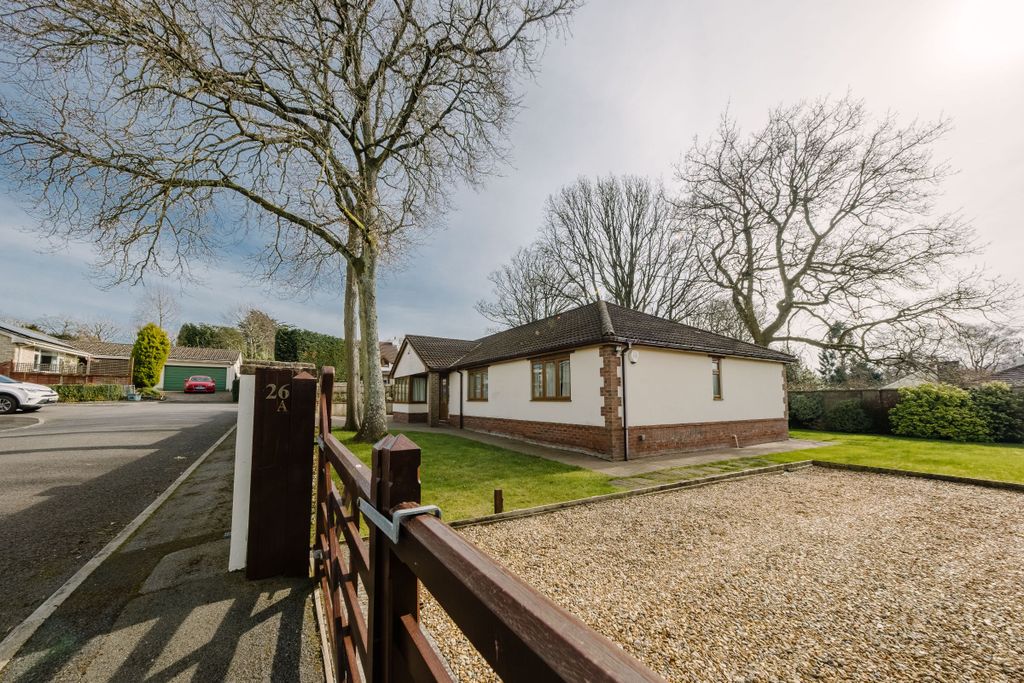 Property photo 2 of 25