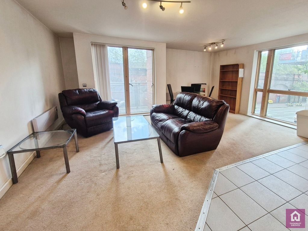 Property photo 2 of 19 Pbox-Img.Jpg
