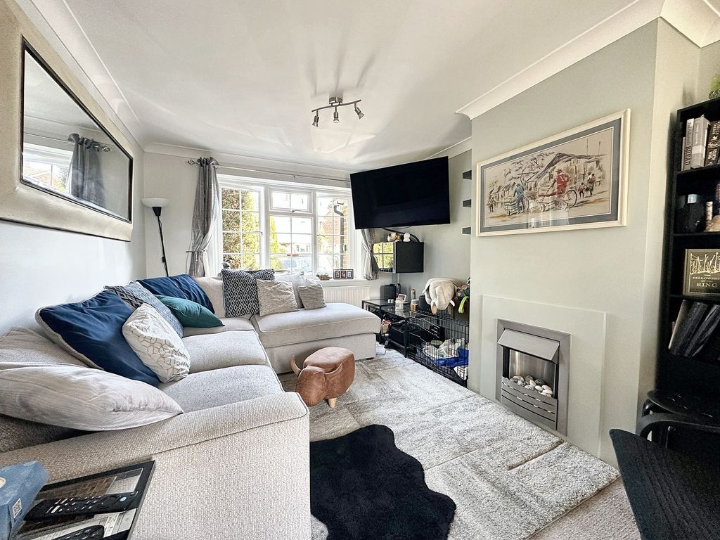 Property photo 2 of 17