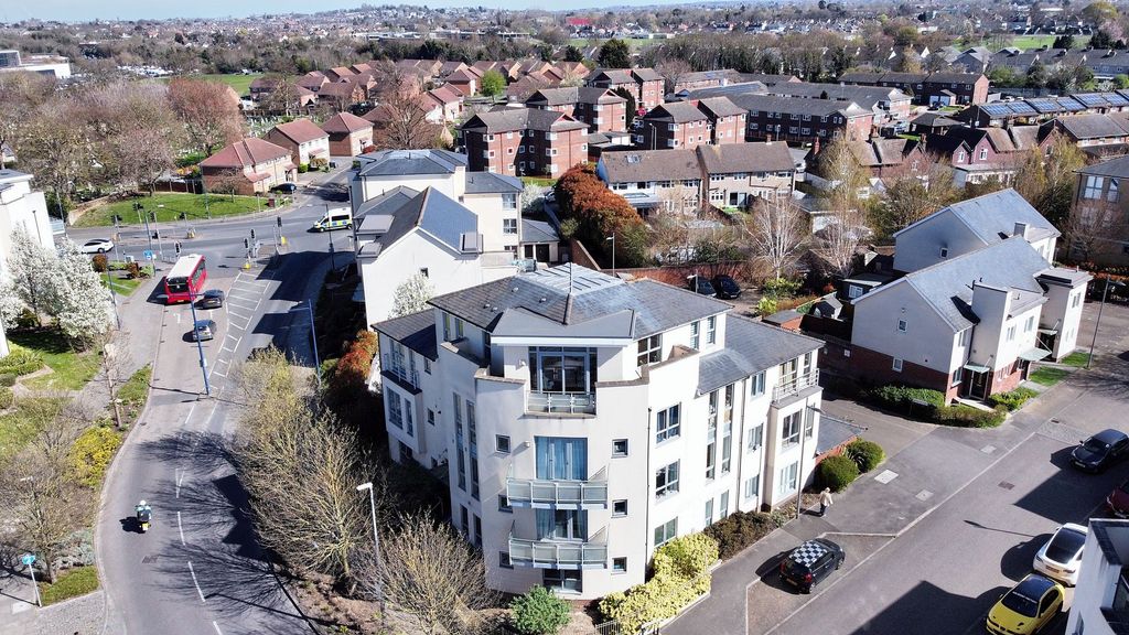 Property photo 1 of 18