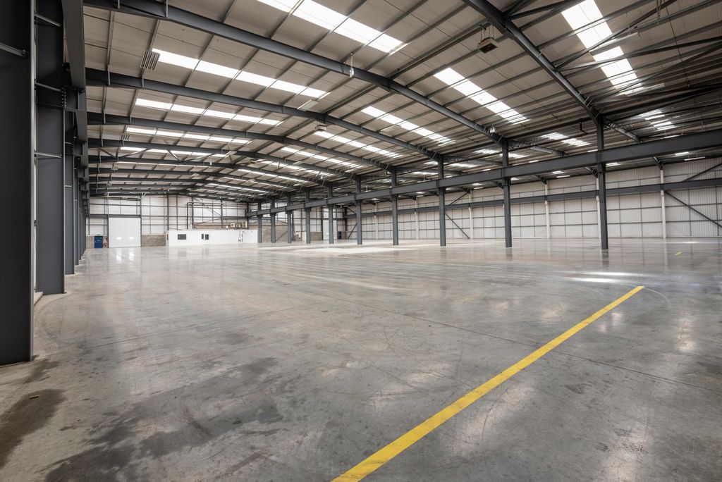 Property photo 2 of 10 Internal Warehouse 2.Jpg