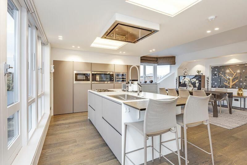 Property photo 2 of 27 4169455