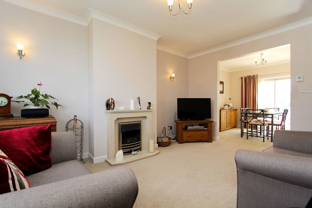 Property photo 3 of 21