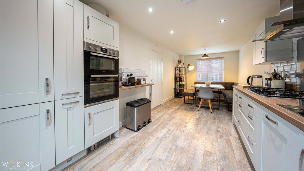 Property photo 2 of 36 Picture No. 14