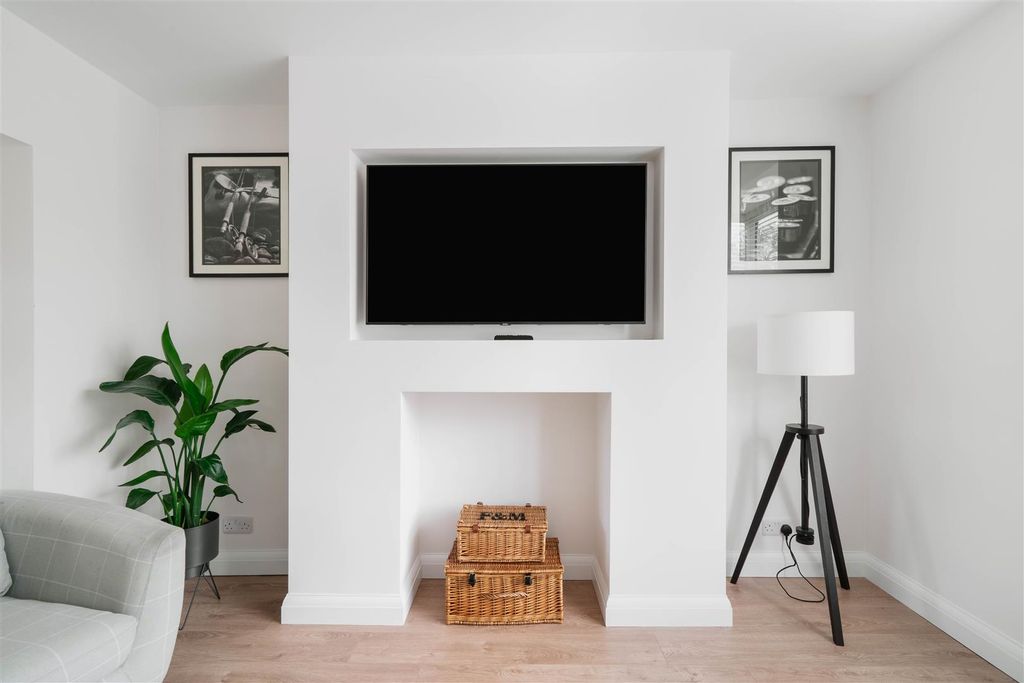 Property photo 3 of 48 Open Plan-24.Jpg